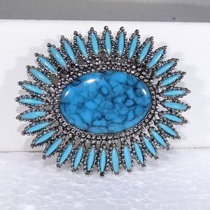 PETTIPOINT TURQUOISE BROOCH
